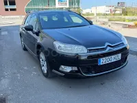 Usado Citroën C5 140 CV (102 kW) 2014 Negro Familiar
