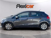 Usado Kia Rio 75 CV (55 kW) 2017 Gris Utilitario