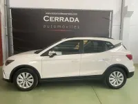 Usado Seat Arona Style 110 CV (80 kW) 2023 Blanco SUV