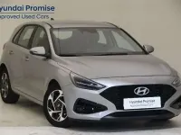 Usado Hyundai i30 101 CV (74 kW) 2025 Plateado Utilitario