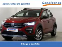 Usado Dacia Sandero Stepway 91 CV (66 kW) 2022 Rojo cereza Utilitario