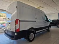 Usado Ford Transit Trend 131 CV (96 kW) 2022 Blanco Van