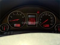 Usado Audi A4 130 CV (95 kW) 2002 Gris / plata Berlina