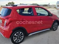 Usado Opel Karl Rocks 73 CV (53 kW) 2018 Rojo Utilitario