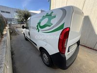 Usado Fiat Doblò 90 CV (66 kW) 2012 Blanco Monovolumen