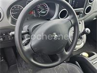 Usado Peugeot TePee Style 120 CV (88 kW) 2016 Gris / plata Monovolumen