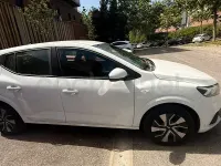 Usado Dacia Sandero Expression 101 CV (74 kW) 2025 Blanco Berlina
