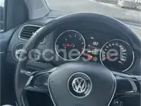 Usado VW Polo Advance 90 CV (66 kW) 2016 Negro Berlina