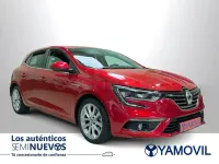 Usado Renault Mégane IV Zen 130 CV (95 kW) 2018 Rojo Berlina