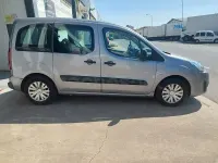 Usado Citroën Berlingo Feel 100 CV (73 kW) 2016 Gris / plata Monovolumen