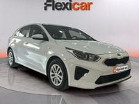 Usado Kia Ceed 115 CV (84 kW) 2019 Blanco Utilitario