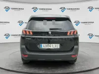 Usado Peugeot 5008 Active 130 CV (95 kW) 2022 Negro SUV