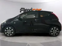 Usado Toyota Aygo X-play 72 CV (52 kW) 2020 Negro Utilitario