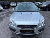 Usado Ford Focus Ghia 116 CV (85 kW) 2007 Gris / plata Berlina