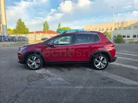 Usado Peugeot 2008 Allure 120 CV (88 kW) 2018 Granate SUV