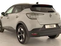 Usado Renault Captur Techno 100 CV (73 kW) 2025 Gris SUV