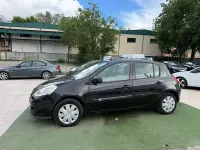 Usado Renault Clio II Authentique 75 CV (55 kW) 2010 Negro Berlina