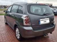 Usado Toyota Corolla Verso Sol 129 CV (94 kW) 2006 Gris Monovolumen