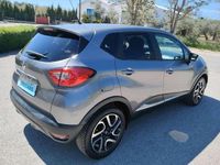 Usado Renault Captur Intens 90 HP (66 kW) 2015 Cinzento SUV