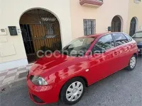 Usado Seat Ibiza Reference 80 CV (58 kW) 2008 Rojo Berlina
