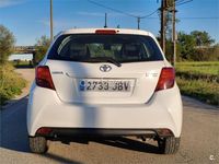 Usado Toyota Yaris City 69 CV (50 kW) 2015 Blanco Utilitario