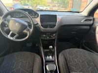 Usado Peugeot 2008 Allure 120 CV (88 kW) 2015 Azul SUV
