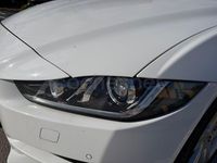 Usado Jaguar XE Portfolio 180 CV (132 kW) 2017 Blanco Berlina