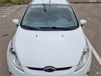 Usado Ford Fiesta Titanium 90 CV (66 kW) 2009 Blanco Berlina