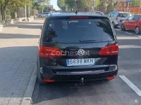 Usado VW Touran Advance 105 CV (77 kW) 2015 Negro Monovolumen