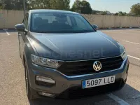 Usado VW T-Roc Advance 115 CV (84 kW) 2020 Gris / plata SUV