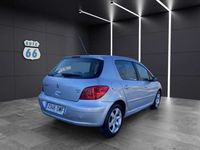 Usado Peugeot 307 110 CV (80 kW) 2006 Gris Utilitario