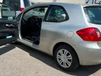 Usado Toyota Auris 90 CV (66 kW) 2007 Gris / plata Utilitario