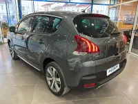 Usado Peugeot 3008 Allure 120 CV (88 kW) 2016 Gris / plata SUV