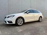 Usado Seat Leon Style 130 CV (95 kW) 2019 Blanco Familiar