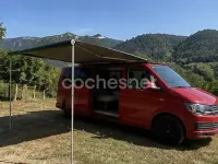 Usado VW Caravelle Trendline 150 CV (110 kW) 2018 Rojo Van
