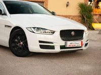 Usado Jaguar XE Pure 180 CV (132 kW) 2018 Blanco Berlina
