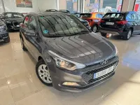 Begagnad Hyundai i20 85 HK (62 kW) 2015 Grå Halvkombi