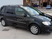 Usado VW Touran Edition 105 CV (77 kW) 2010 Negro Monovolumen