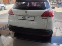 Usado Peugeot 2008 Access 82 CV (60 kW) 2015 Blanco SUV