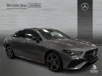 Usado Mercedes CLA200 163 CV (119 kW) 2025 Gris / plata Berlina
