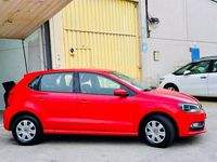 Usado VW Polo Edition 60 CV (44 kW) 2015 Rojo Berlina