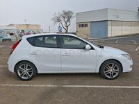 Käytetty Hyundai i30 Premium 140 HP (102 kW) 2007 Valkoinen Viistoperä