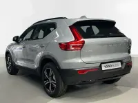Nuevo Volvo XC40 Plus 163 CV (119 kW) 2026 Gris / plata SUV