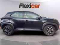 Usado Toyota Yaris Hybrid Active 116 CV (85 kW) 2024 Negro