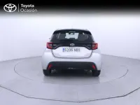 Usado Toyota Yaris Active 116 CV (85 kW) 2025 Gris Utilitario