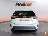 Usado Toyota Yaris Cross Active 116 CV (85 kW) 2024 Blanco SUV