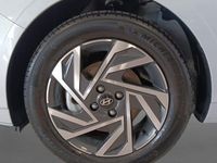 Nuevo Hyundai i20 100 CV (73 kW) 2025 Gris lumen Utilitario