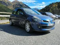 Usado Renault Clio II Dynamique 85 CV (62 kW) 2007 Azul Berlina
