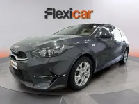 Usado Kia Ceed 136 CV (100 kW) 2023 Blanco Utilitario