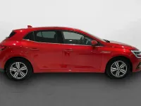 Usado Renault Mégane IV Zen 140 CV (102 kW) 2020 Rojo deseo Berlina